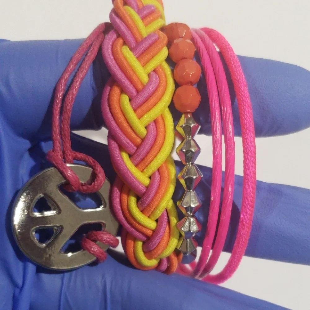 Set of 6 Colorful Mix Bangle & Stretch Bracelets with a Vibrant Peace Sign